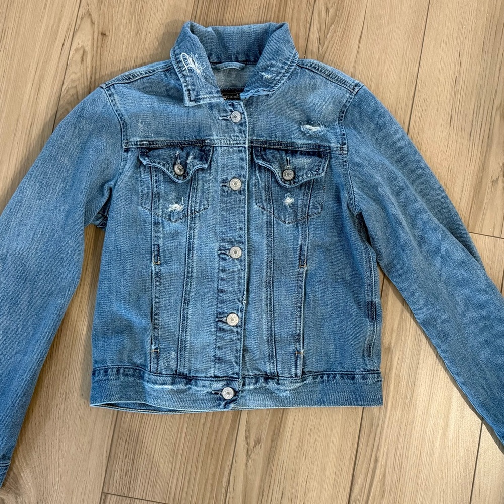 Abercrombie & Fitch Light Blue Y2K Distressed Denim Jacket